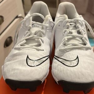 Nike White softball  Cleats with Black Swoosh
